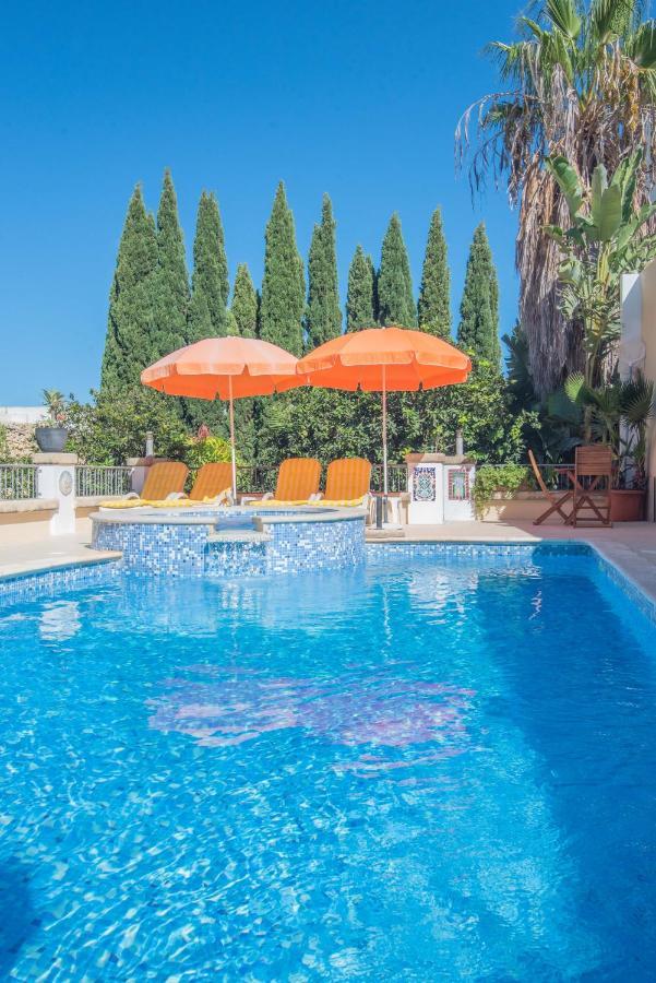 Central Villa Flatlet With Pool - Free Parking And Wifi Lija Exteriér fotografie