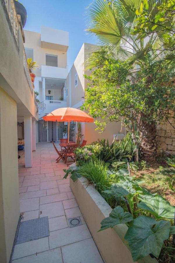 Central Villa Flatlet With Pool - Free Parking And Wifi Lija Exteriér fotografie