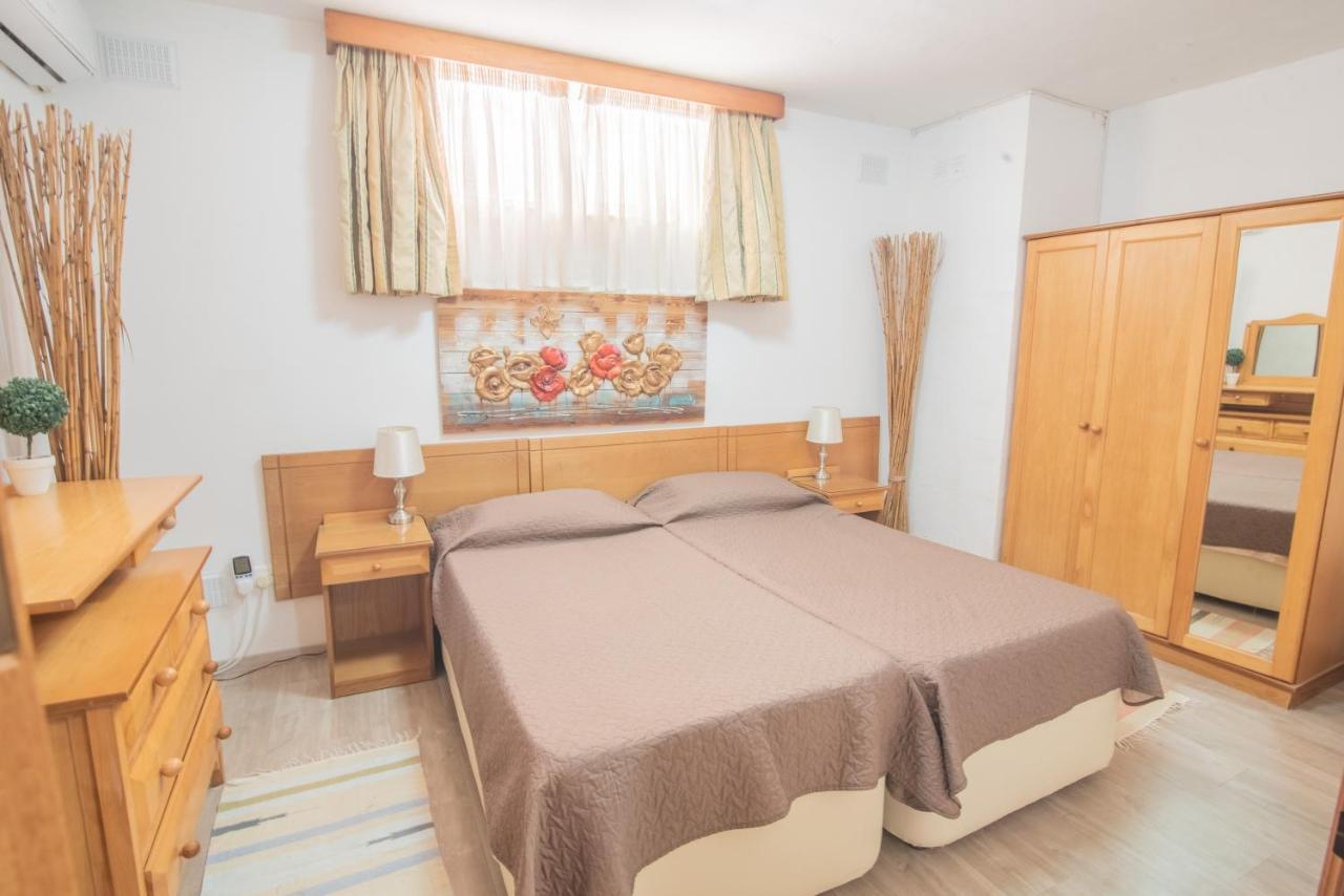 Central Villa Flatlet With Pool - Free Parking And Wifi Lija Exteriér fotografie