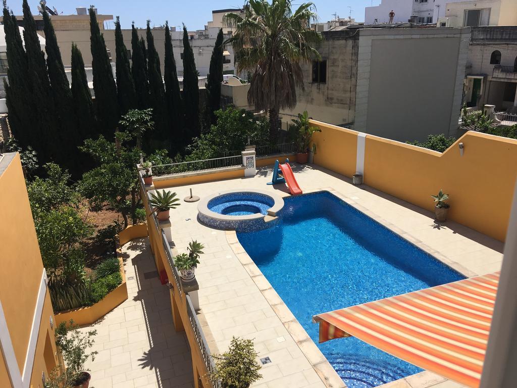 Central Villa Flatlet With Pool - Free Parking And Wifi Lija Exteriér fotografie