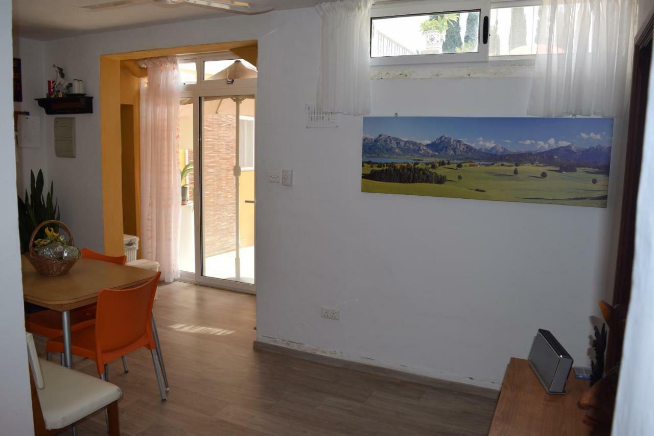 Central Villa Flatlet With Pool - Free Parking And Wifi Lija Exteriér fotografie